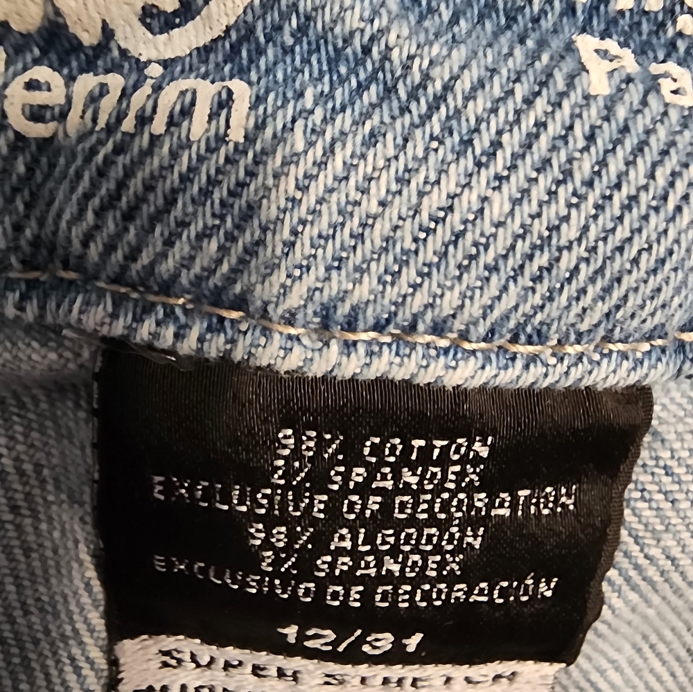 Adorable Repurposed Jean Shorts - Picture 8 of 10